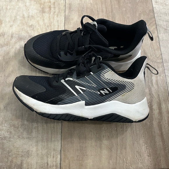 Boys New Balance - Picture 6 of 13